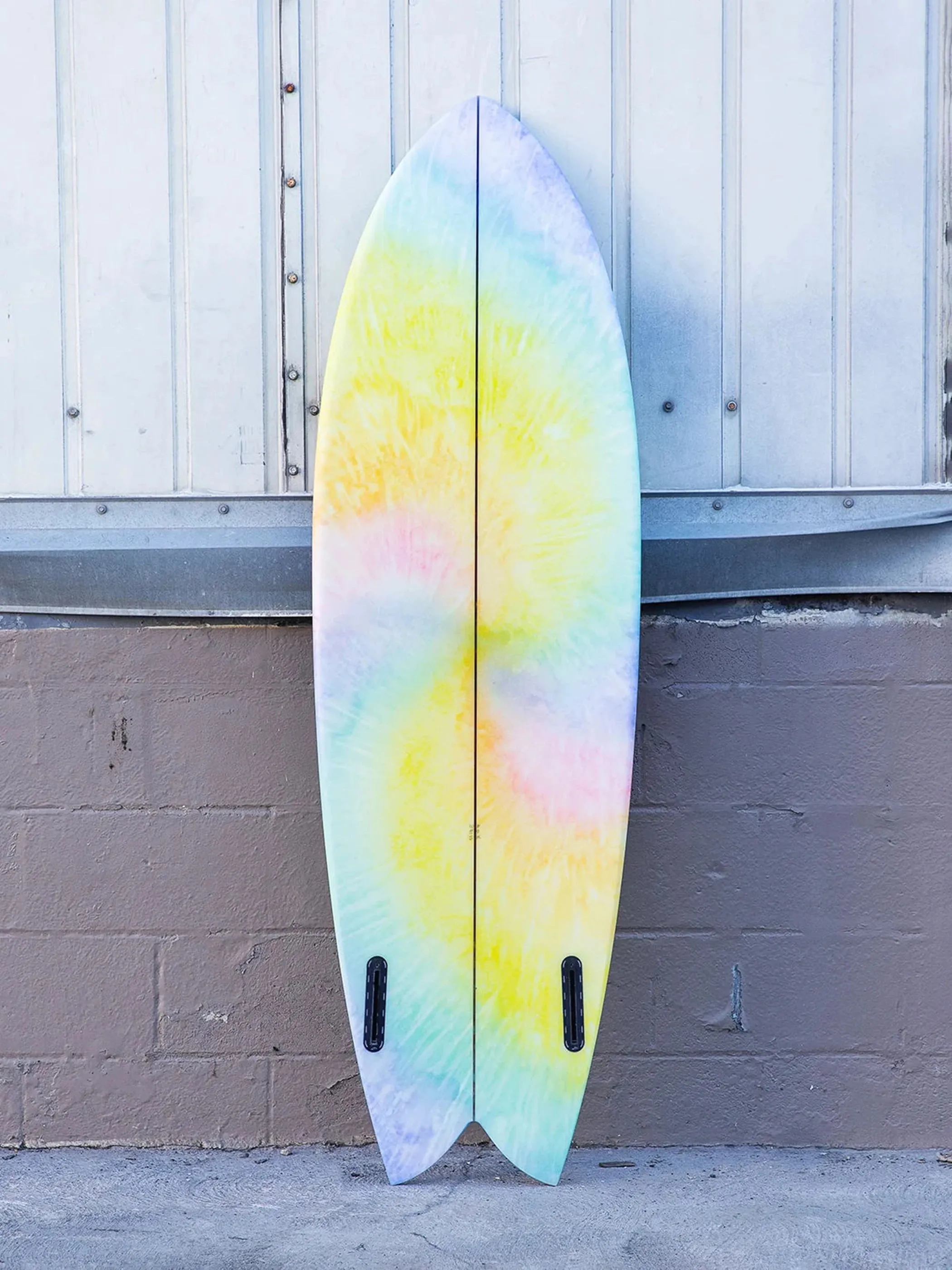 Love Machine | 5'9" WILLS FISH WATERCOLOR AIRBRUSH SURFBOARD